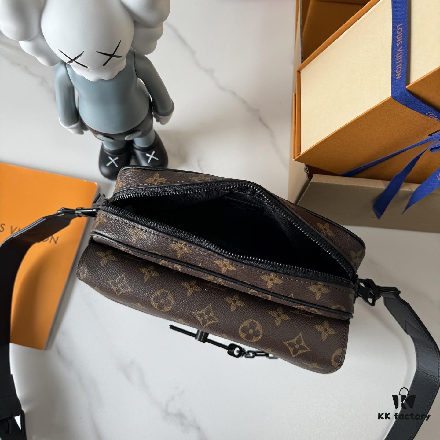 Upgraded Version M46795 M23742 Black Flower Embossed Men's Latest Messenger Bag Steamer