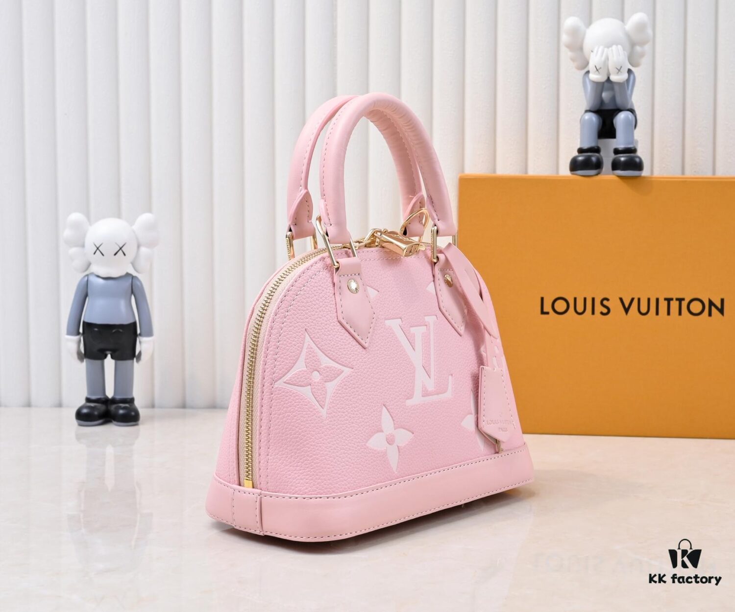 Louis Vuitton Alma BB M53152 M13670 Signature Handbag