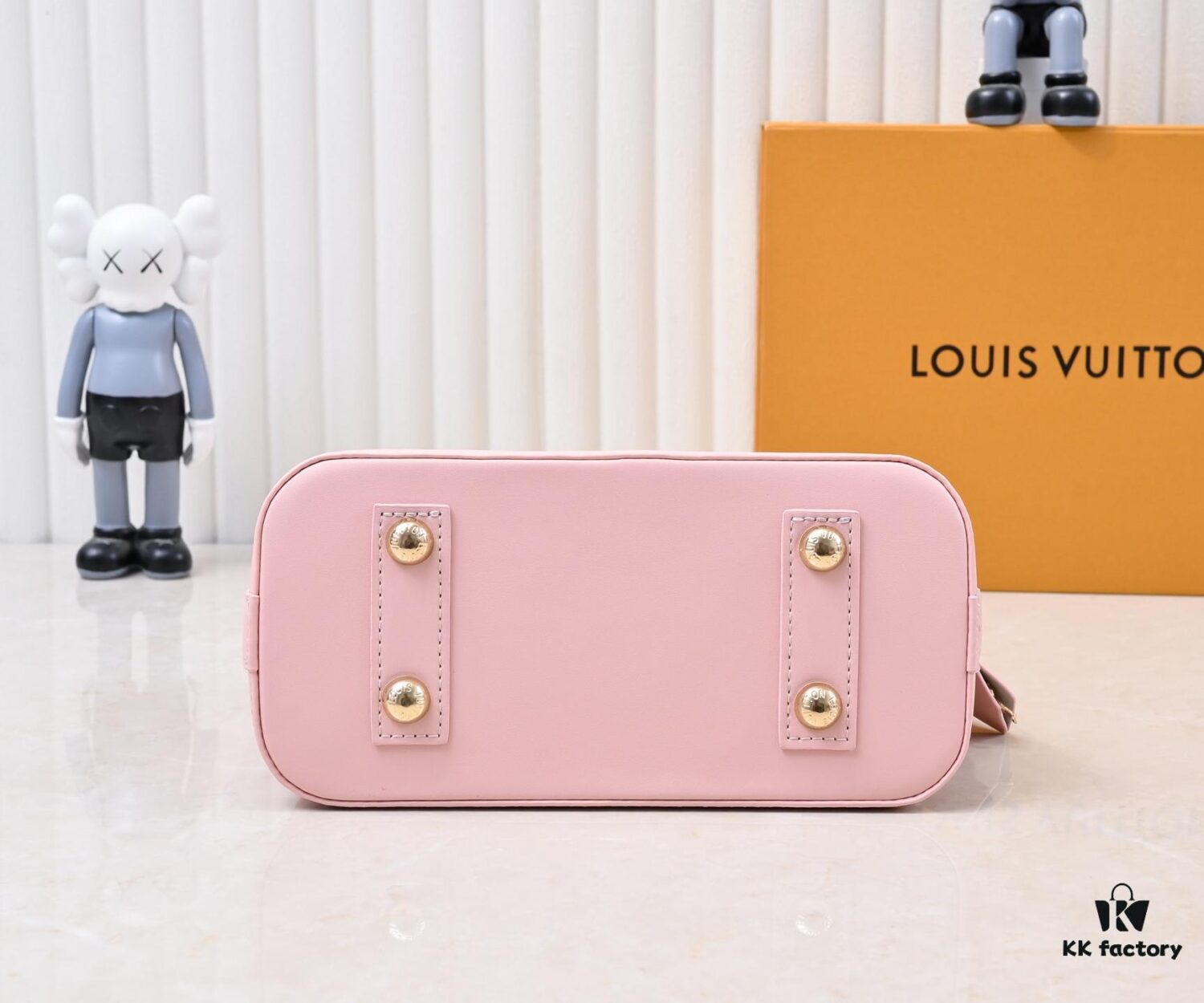 Louis Vuitton Alma BB M53152 M13670 Signature Handbag