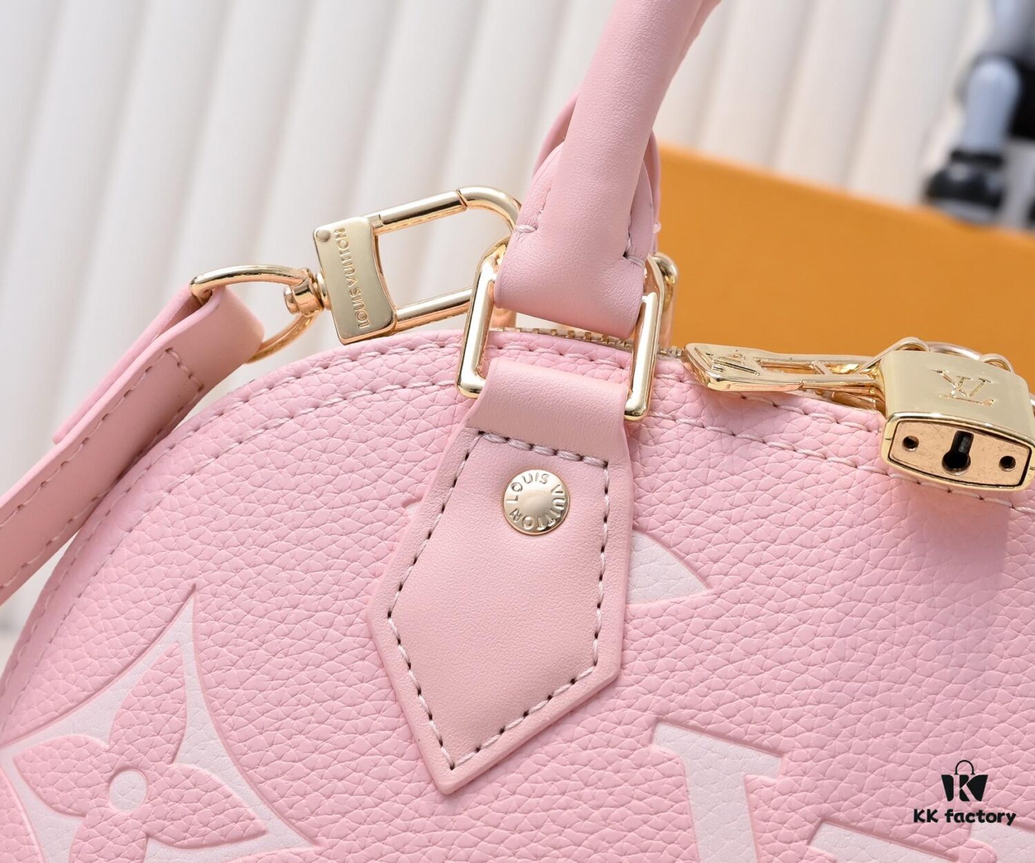 Louis Vuitton Alma BB M53152 M13670 Signature Handbag