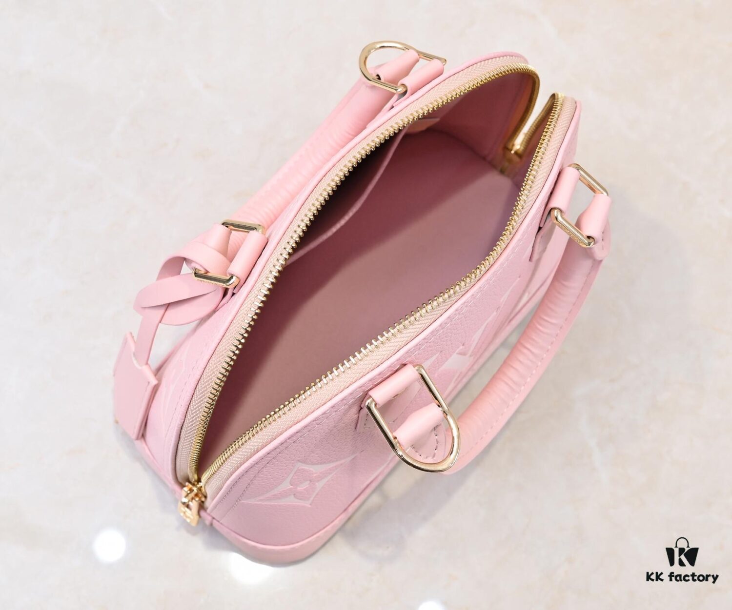 Louis Vuitton Alma BB M53152 M13670 Signature Handbag