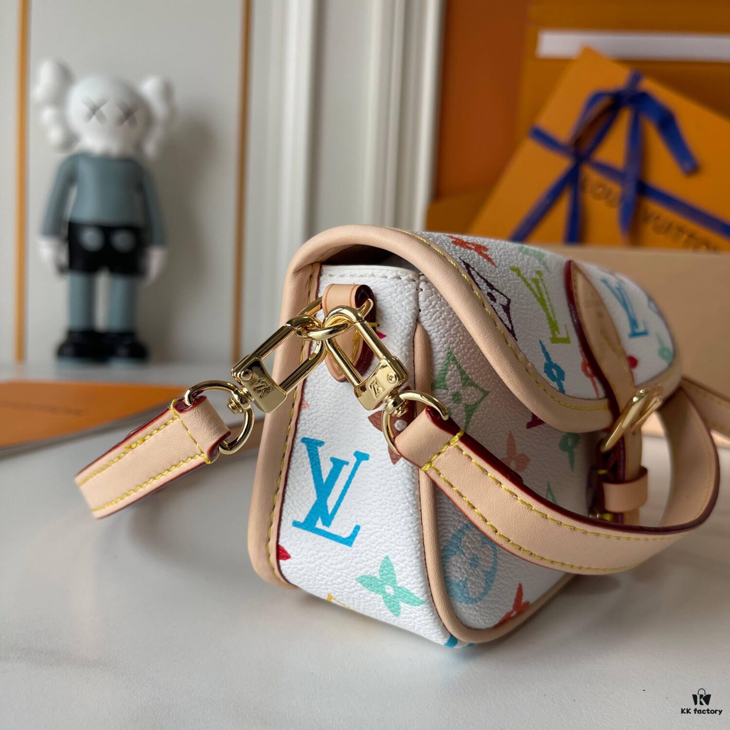 Upgraded Version [Actual Product Photos, Original Background] (Quality Comparison) M14194 M83566 M83300 M45985 M83298 Baguette Bag Series, Details to Follow. Bai Sancui