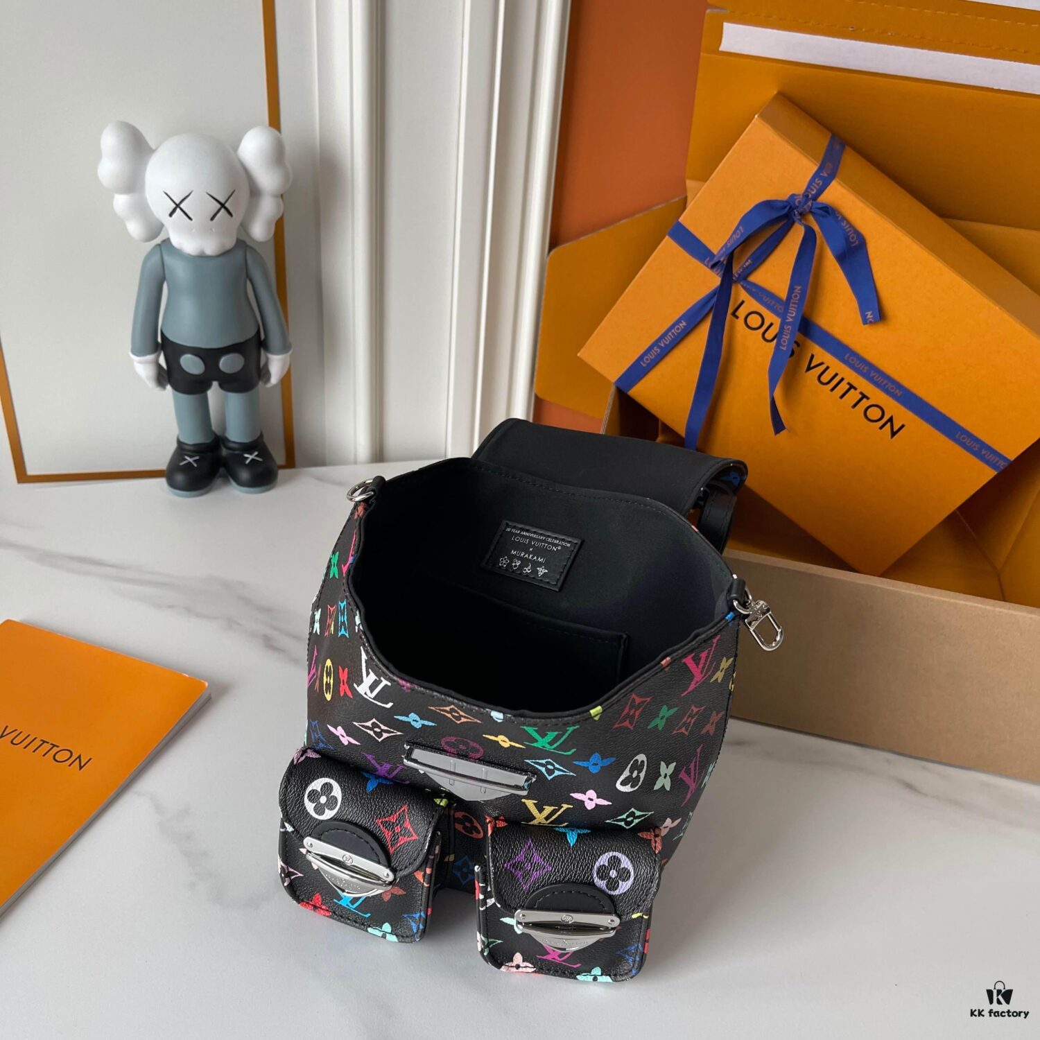 Upgraded Version [Real Photo, Own Background] (Quality Comparison) VENICE Backpack M13081-M46836 White Multicolor (Takashi Murakami)