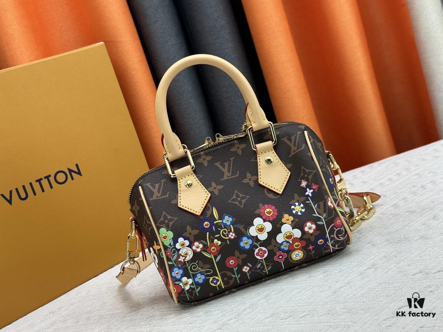 M45957.M58953 Color-Changing Yellow Leather