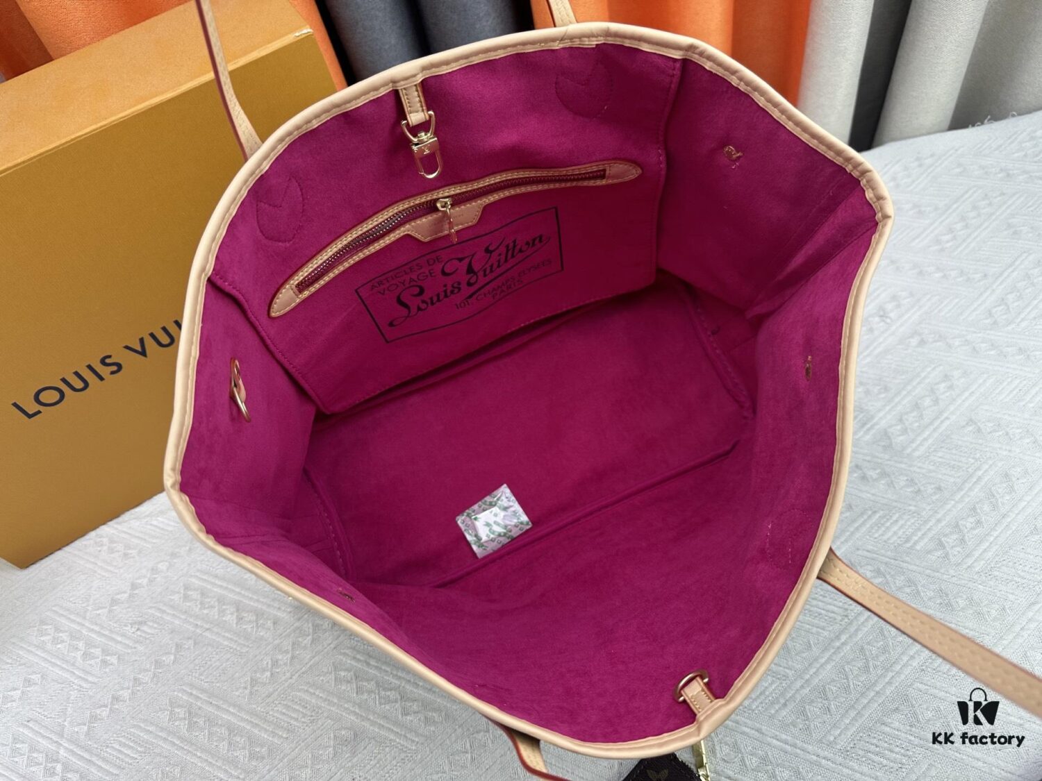 Upgraded Original M13675 M13271 M40995 This Medium Neverfull Bag from the Louis Vuitton x Takashi Murakami Re-Edition Collection