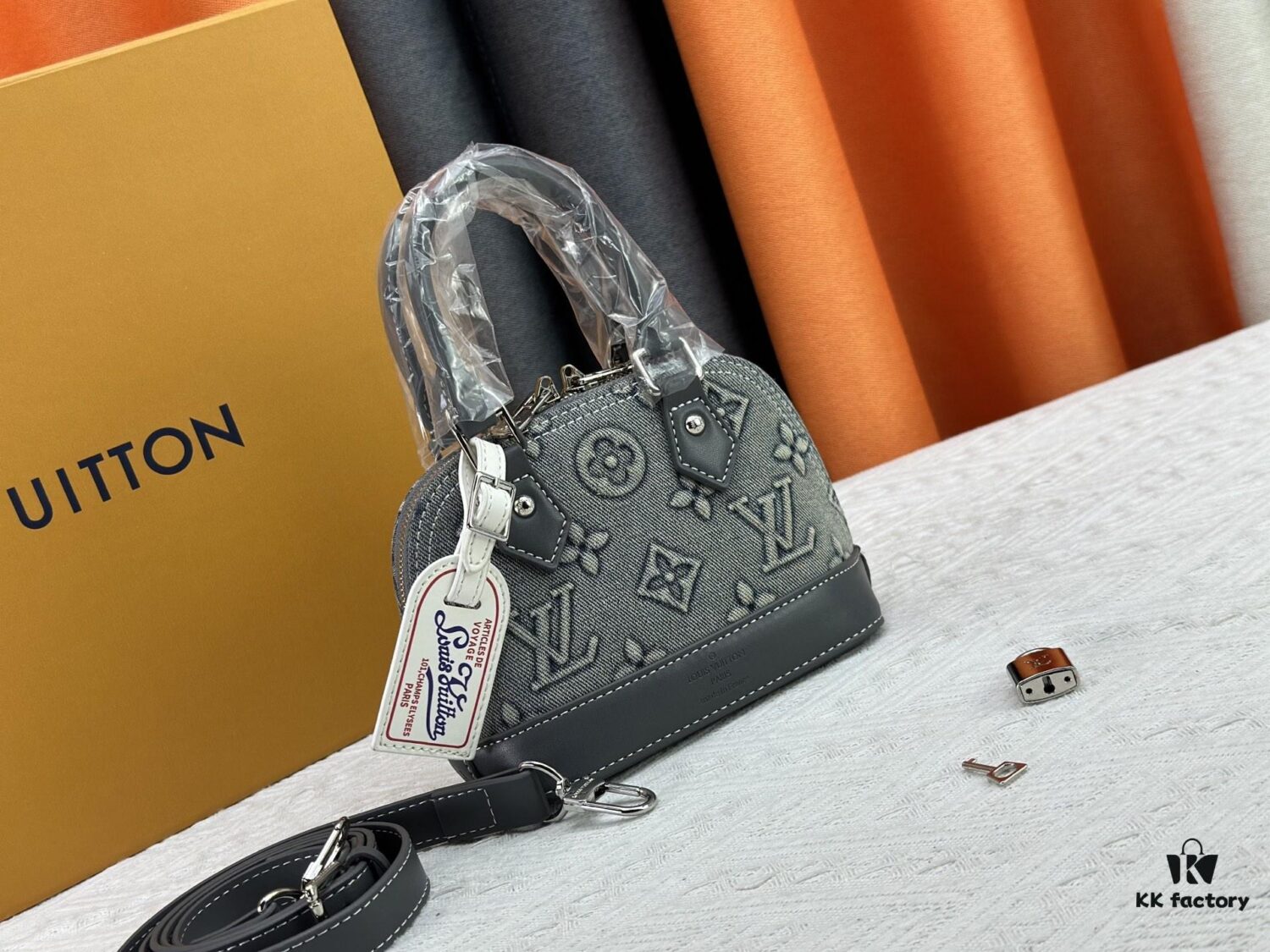 Upgraded Original Embossed Denim [Alma Nano Shell Handbag] M82717 Mini Shell Bag Series New Launch Nano Alma Bag