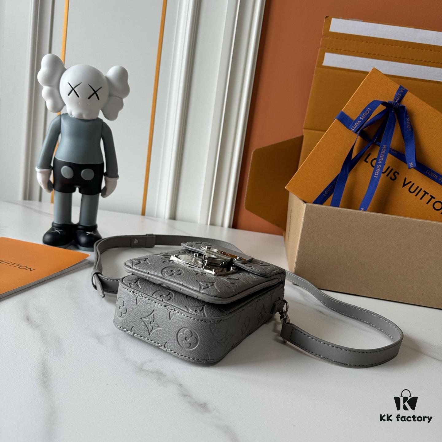 Upgraded M81522 M81524 M82252 M82535 M82568 S-LOCK VERTICAL WEARABLE Wallet in Monogram Macassar Canvas