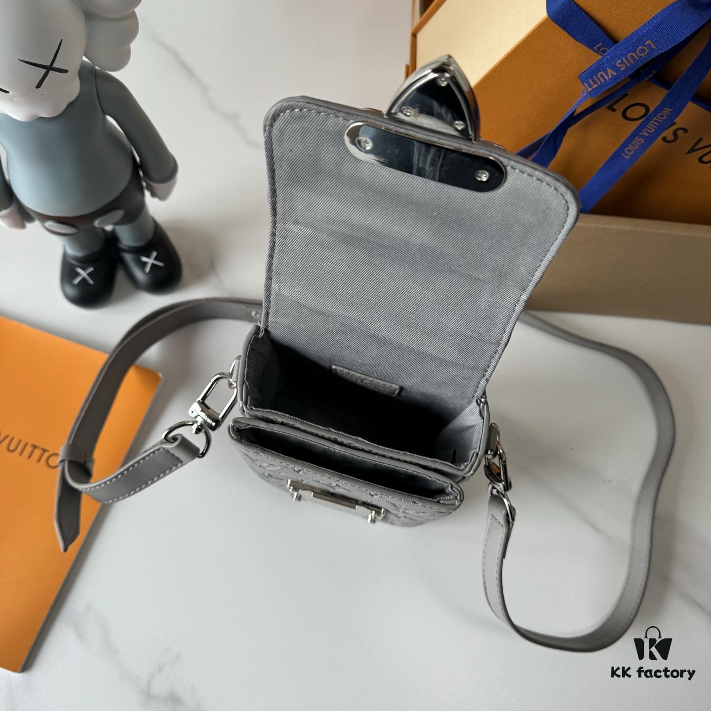 Upgraded M81522 M81524 M82252 M82535 M82568 S-LOCK VERTICAL WEARABLE Wallet in Monogram Macassar Canvas