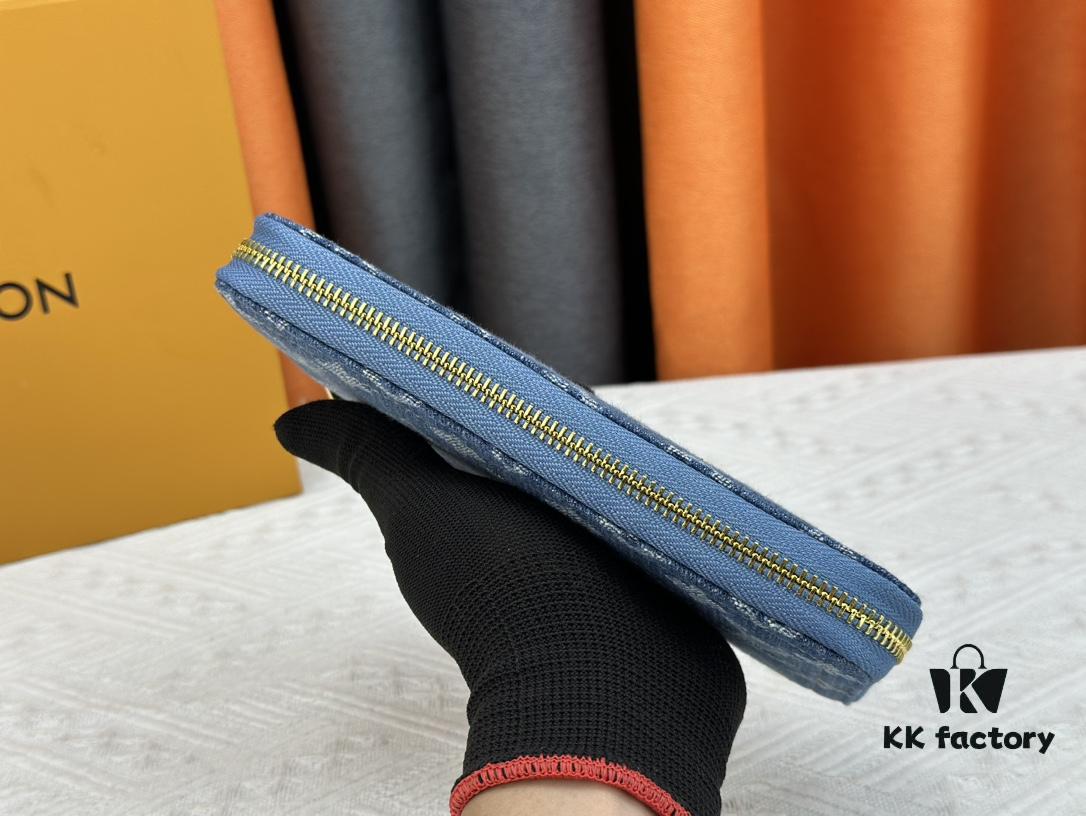 M82958 Blue Denim Zippy Wallet Collection