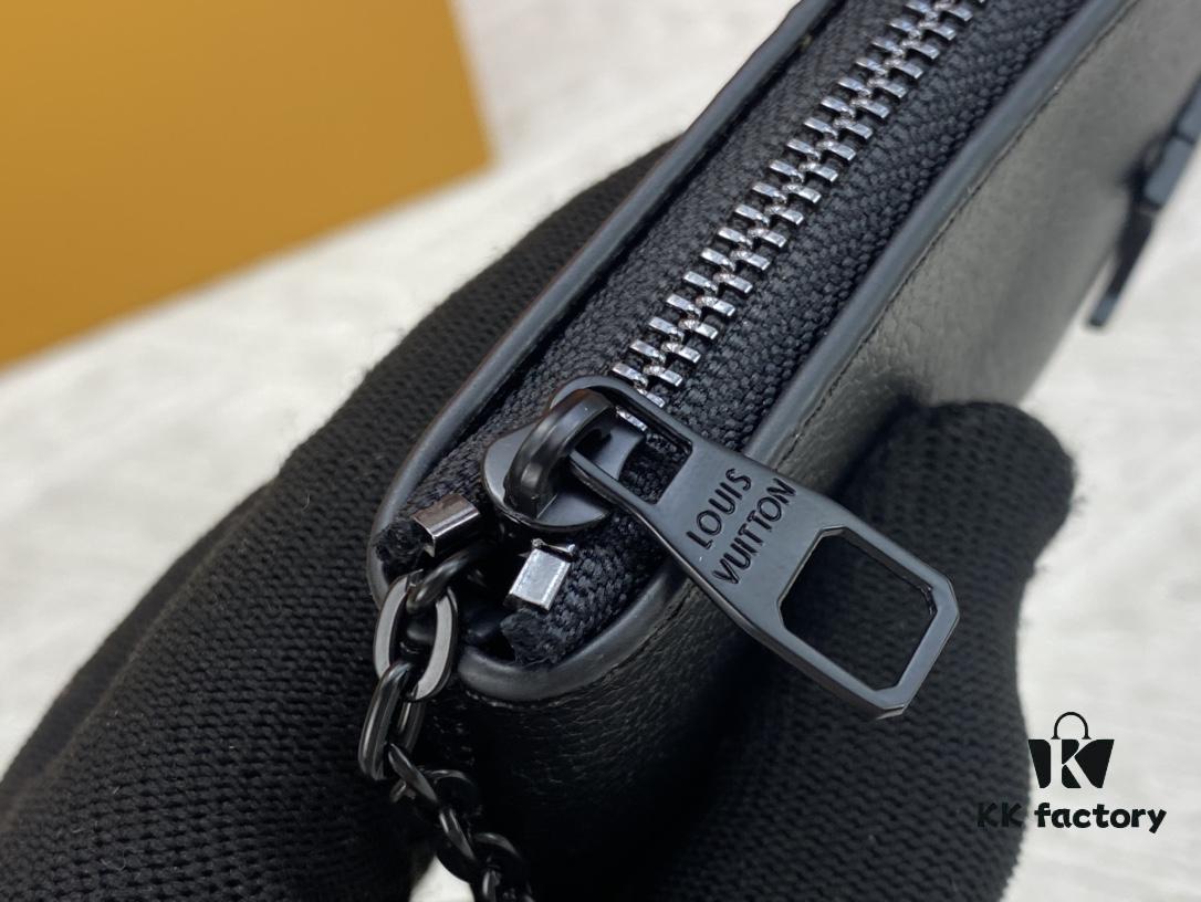 Wallet Top Original [Real Photo, Self Background] This Damier Canvas Small Leather Pouch Can Hold Coins and Keys, Easily Fits into Handbags or Clothing Pockets. Key Ring and Hook Can Be Attached to the D-Rings Found on Most Louis Vuitton Bags. Zipper Closure, Made of Damier Canvas and Embossed Calfskin with Shiny Gold-Tone Metal Accents. Model No. 62650, Dimensions: 12x7cm