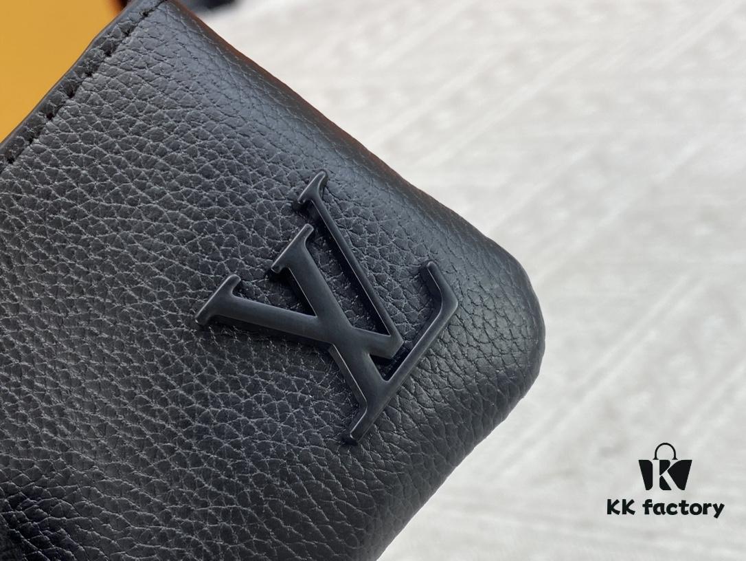 Wallet Top Original [Real Photo, Self Background] This Damier Canvas Small Leather Pouch Can Hold Coins and Keys, Easily Fits into Handbags or Clothing Pockets. Key Ring and Hook Can Be Attached to the D-Rings Found on Most Louis Vuitton Bags. Zipper Closure, Made of Damier Canvas and Embossed Calfskin with Shiny Gold-Tone Metal Accents. Model No. 62650, Dimensions: 12x7cm