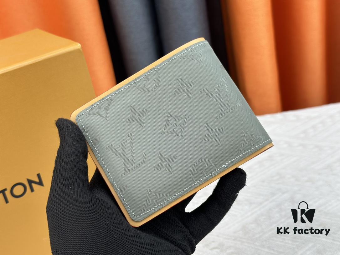Wallet Model: N60895 M63297 Louis Vuitton Classic Brazza Wallet