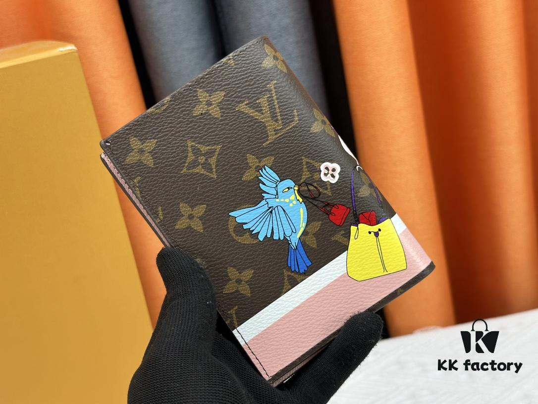 Wallet M60410 Monogram Bird 👏👏 Vivienne Holidays 2022 Collection Passport Holder Celebrating Louis Vuitton's Travel Spirit