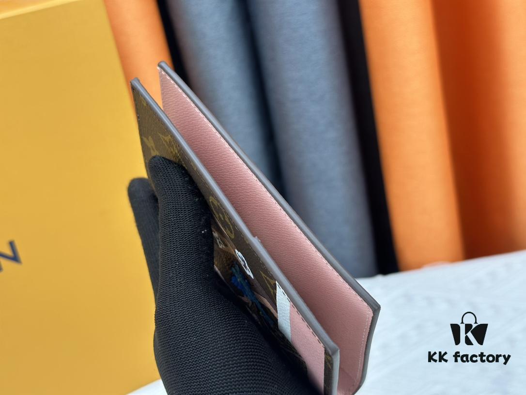 Wallet M60410 Monogram Bird 👏👏 Vivienne Holidays 2022 Collection Passport Holder Celebrating Louis Vuitton's Travel Spirit