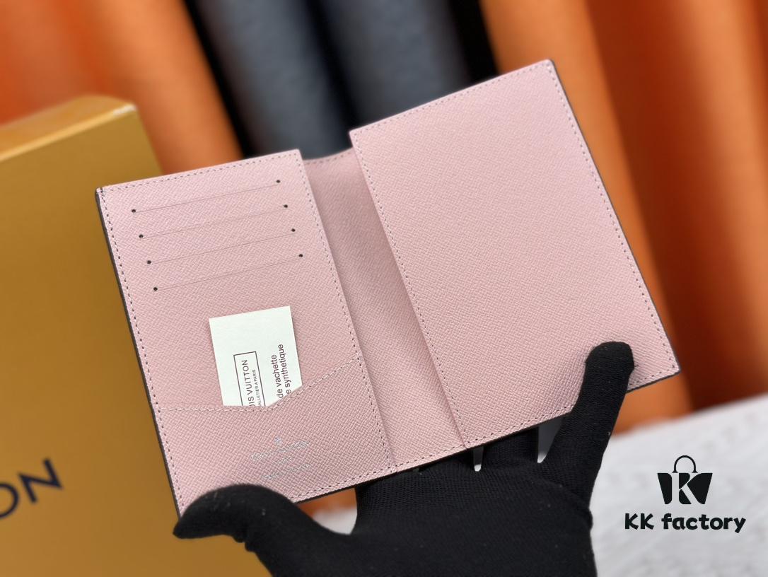 Wallet M60410 Monogram Bird 👏👏 Vivienne Holidays 2022 Collection Passport Holder Celebrating Louis Vuitton's Travel Spirit