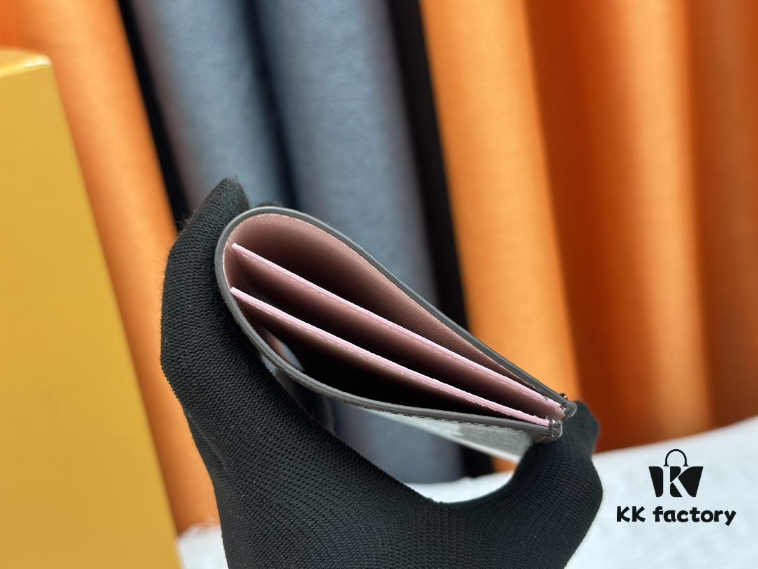 Wallet M60410 Monogram Bird 👏👏 Vivienne Holidays 2022 Collection Passport Holder Celebrating Louis Vuitton's Travel Spirit