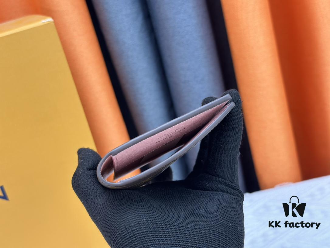 Wallet M60410 Sakura Pink 👏👏 Vivienne Holidays 2022 Collection Passport Holder Celebrates Louis Vuitton's Travel Spirit