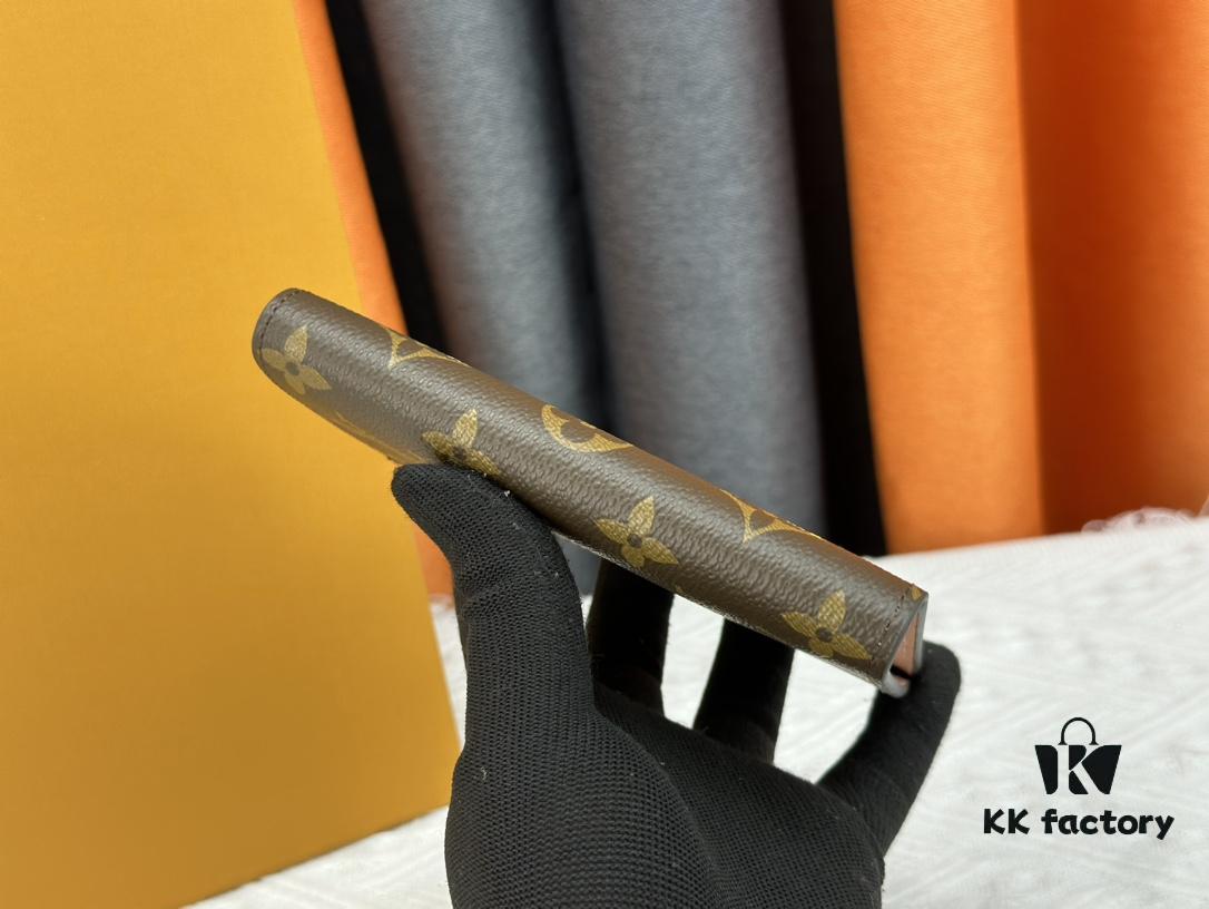 Wallet M60410 Cat Pink 👏👏 Vivienne Holidays 2022 Collection Passport Holder Celebrates Louis Vuitton's Travel Spirit