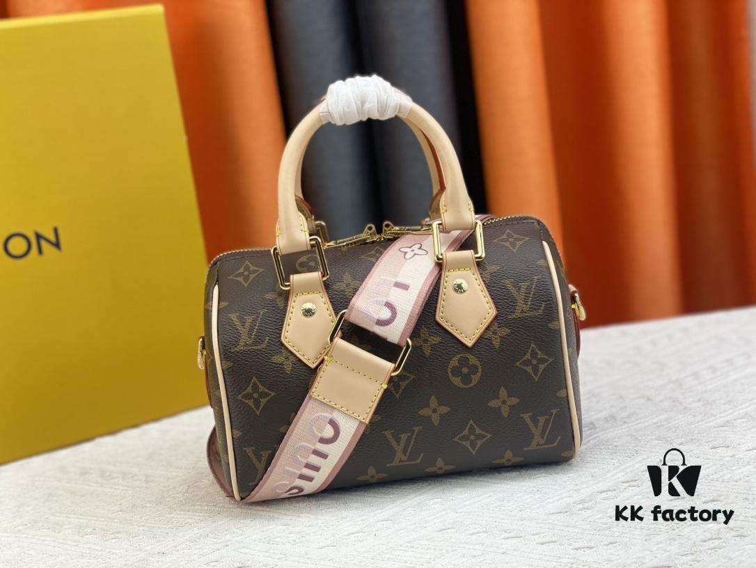 M46222.M46234.M45957.M45948 Vintage The Speedy Bandoulière 20 handbag features the Monogram canvas, cowhide leather trim, and textile lining, continuing the classic Louis Vuitton Speedy travel bag design in a compact size, complete with rolled leather handles and a detachable, adjustable textile shoulder strap accented with signature woven branding details.