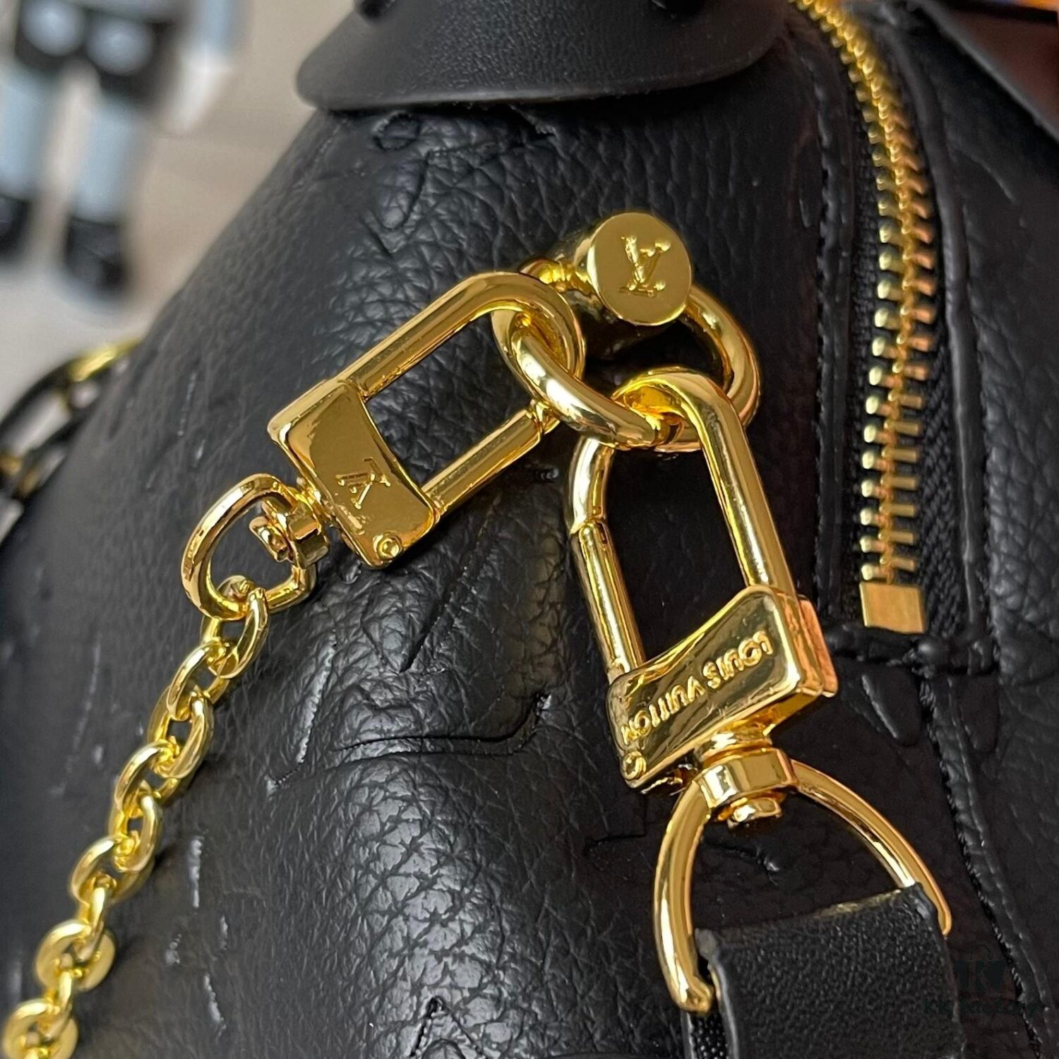 Upgraded Version 160... Premium Quality Original Edition 🦋🦋 M45571 Black / M45531 Pink M56319 M45392 M56319 Petite Malle Souple Handbag