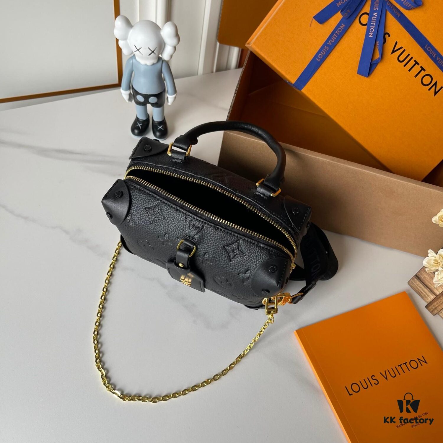 Upgraded Version 160... Premium Quality Original Edition 🦋🦋 M45571 Black / M45531 Pink M56319 M45392 M56319 Petite Malle Souple Handbag