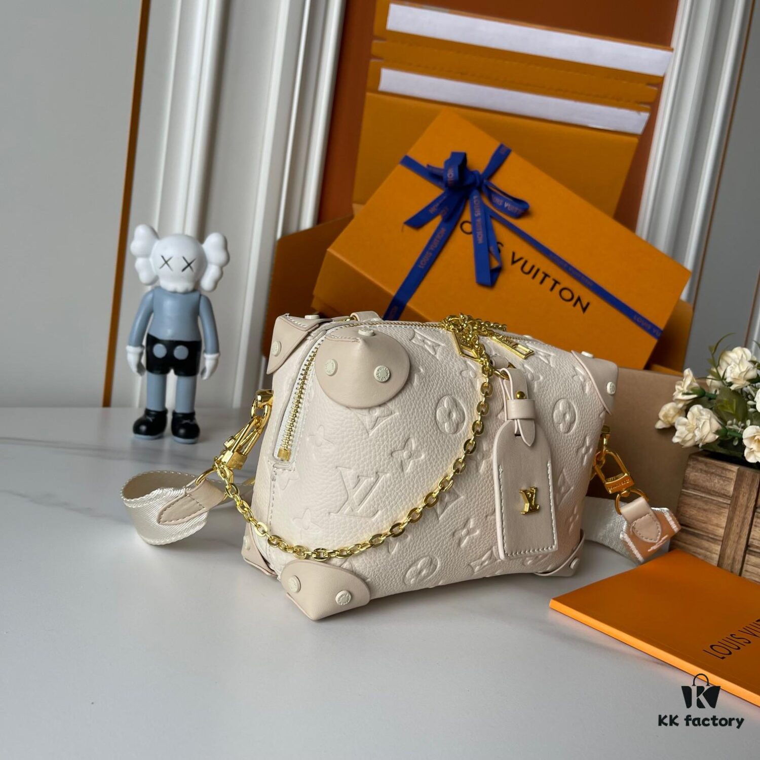 Upgraded Version 160... Premium Quality Original Version 🦋🦋 M45571 Black / M45531 Pink M56319 M45392 M56319 Petite Malle Souple Handbag