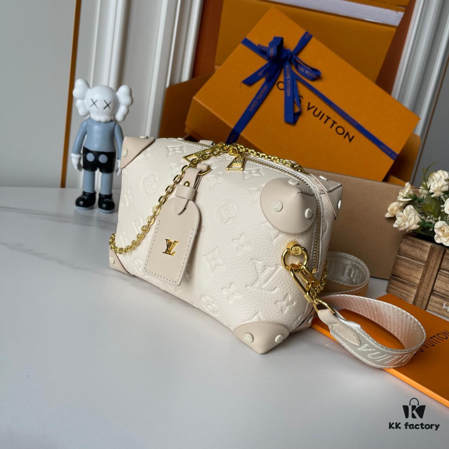 Upgraded Version 160... Premium Quality Original Version 🦋🦋 M45571 Black / M45531 Pink M56319 M45392 M56319 Petite Malle Souple Handbag