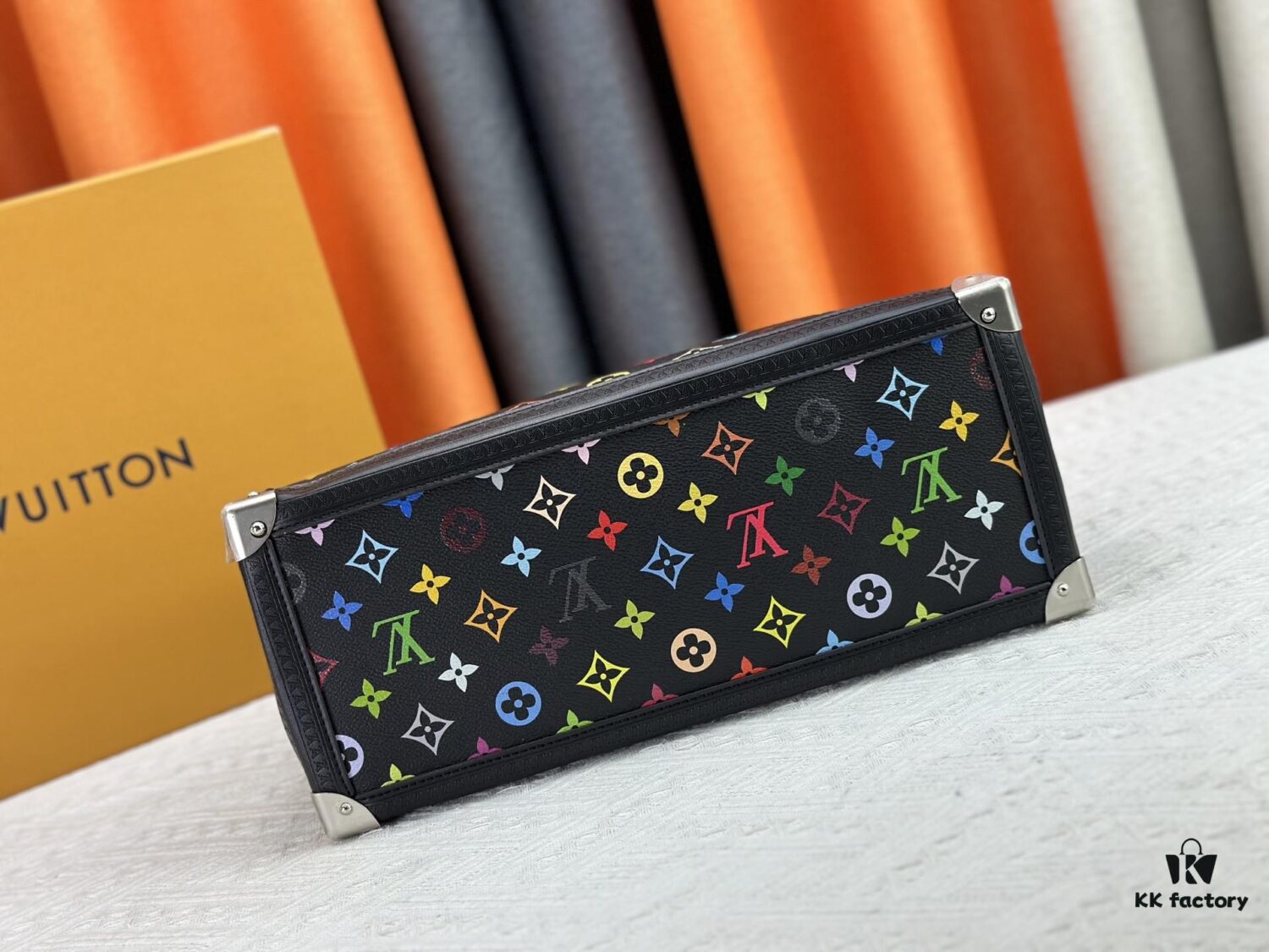 M13079 New White Tricolor LV Louis Vuitton x Murakami Women's Shoulder Bag Tote Bag Size 34