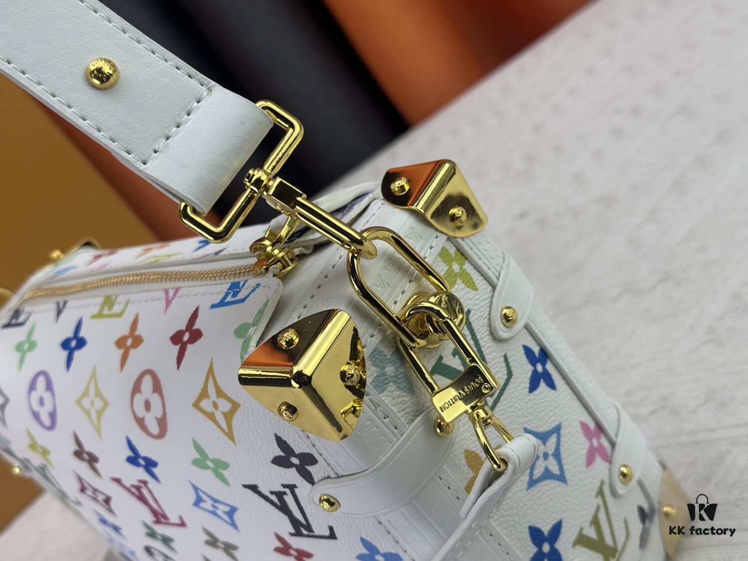 M14046 M46358 Black Tricolor White Tricolor Side Trunk Medium Handbag