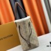 Lambswool, M40995 Medium Shopping Bag 💋💋 Louis Vuitton New Neverfull Redefines the Classic Handbag