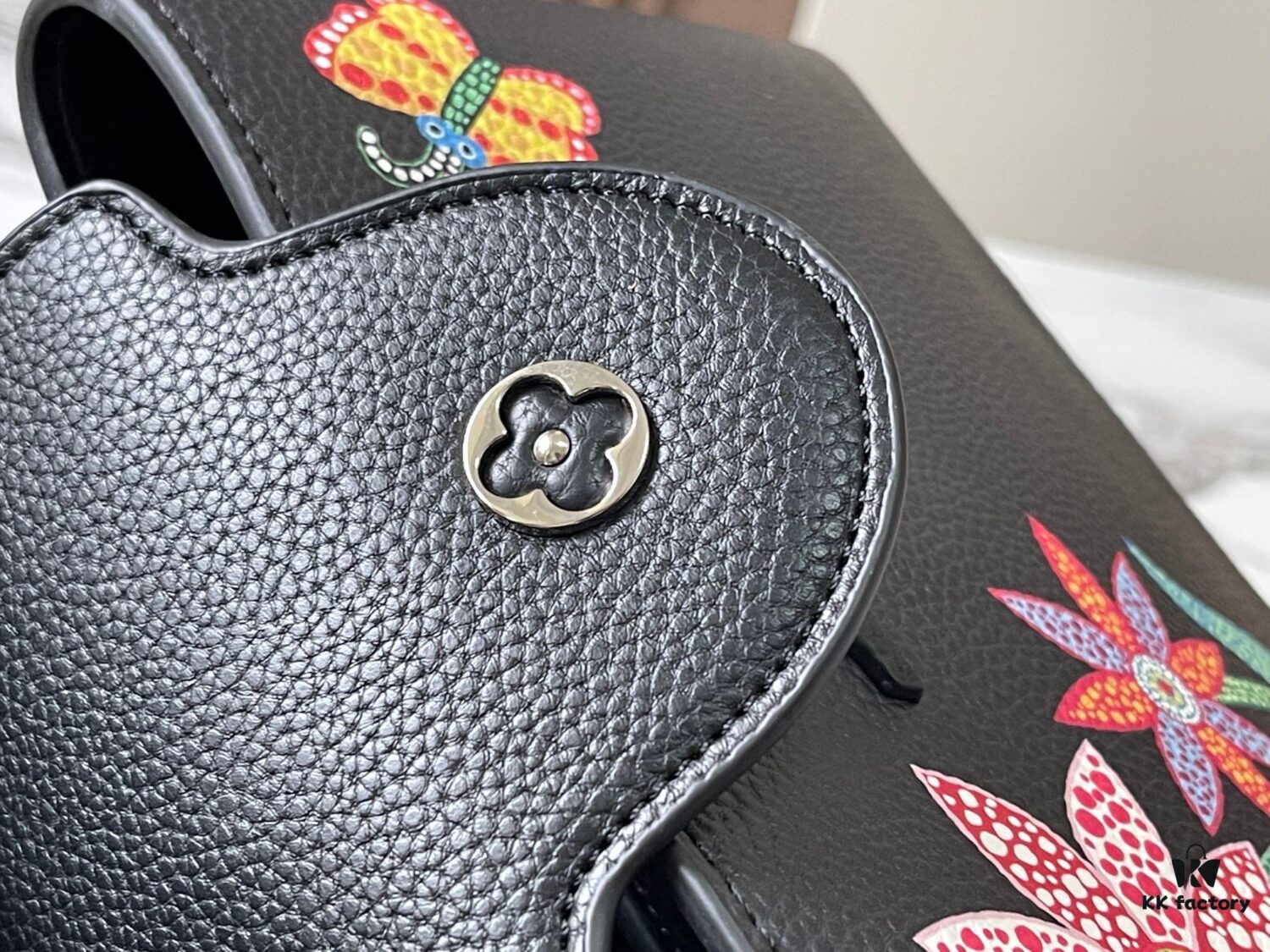 Upgraded Version M21755 LV x YK Capucines Small Handbag