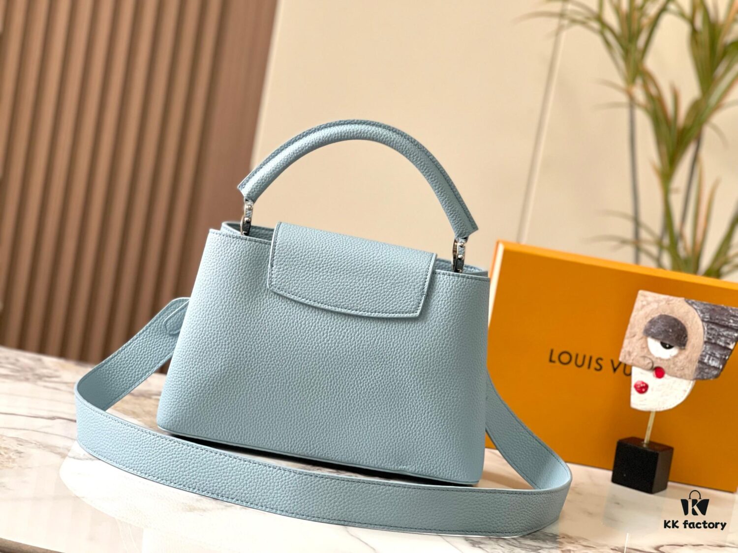 Upgraded Version M21756 LV x YK Capucines Medium Handbag