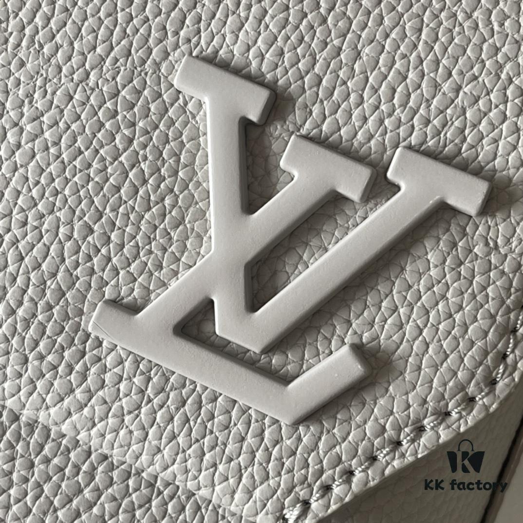 Upgraded 190 M22482 M22611 Latest Fastline Messenger Bag in Soft Cowhide Leather