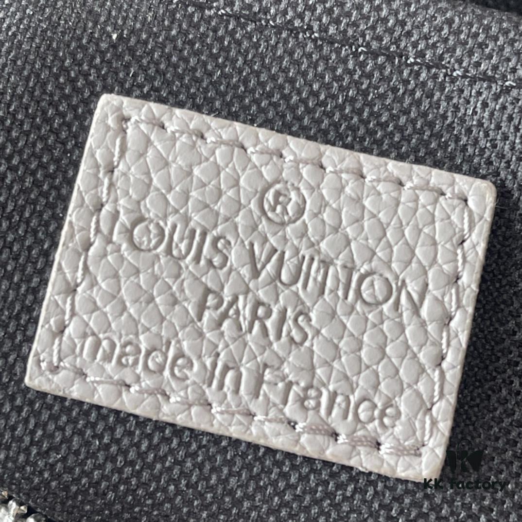 Upgraded 190 M22482 M22611 Latest Fastline Messenger Bag in Soft Cowhide Leather