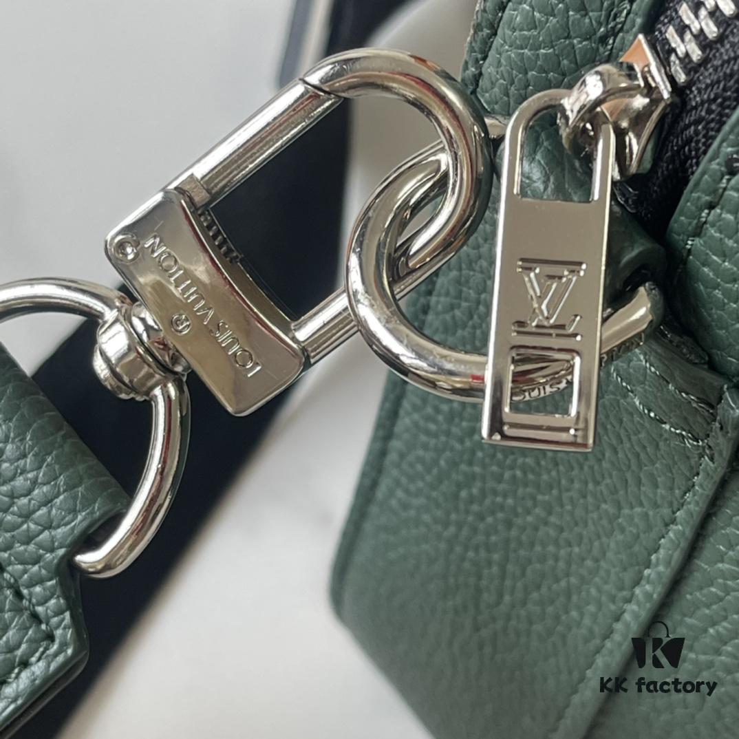 Upgraded 190 M22482 M22611 Latest Fastline Messenger Bag in Soft Cowhide Leather