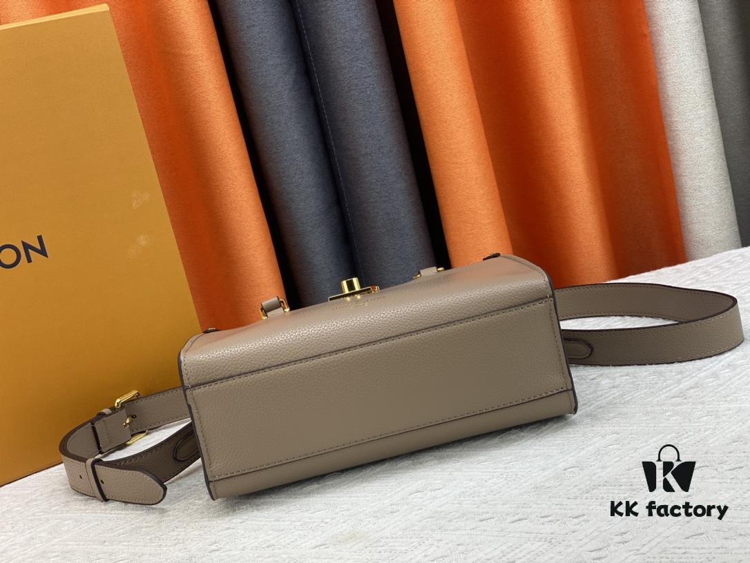 M22311 Black M23637 Beige Top-Quality Original Order This Lock & Go Handbag Expresses Contemporary Style Through Fashion-Forward Design and Refined Details