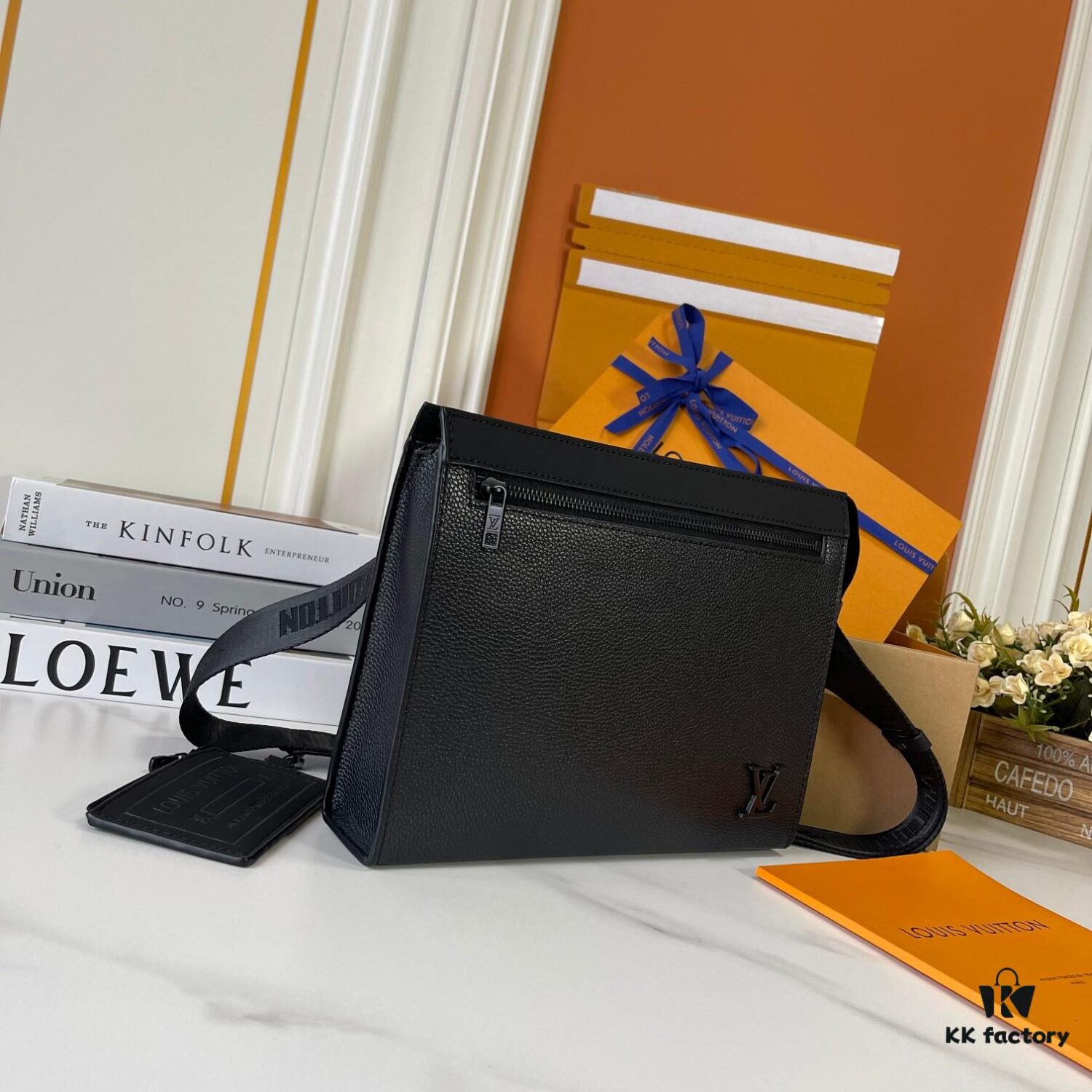 Upgraded 170 M59329 New Full Leather 2-Piece Set Messenger Voyage Bag