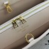 Model M11791 Louis Vuitton 2024 Fall/Winter Women's Handbag