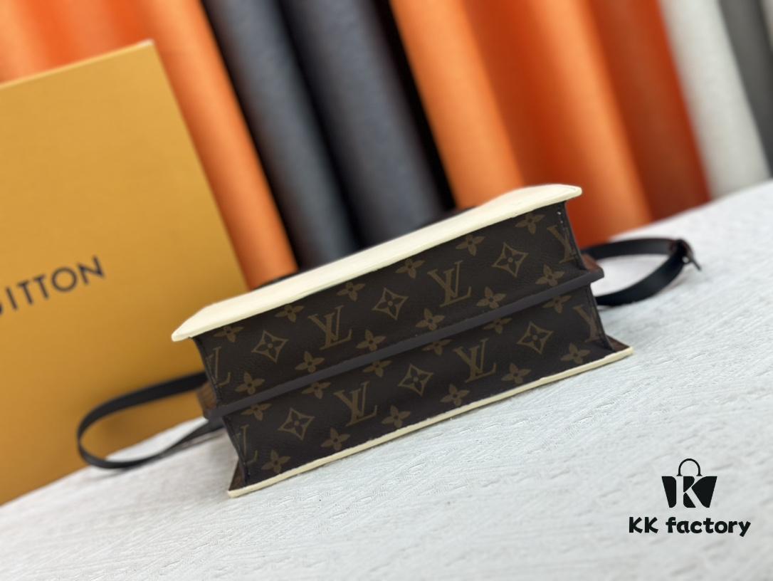 Louis Vuitton Women's Bag Fall/Winter 2024 Model M11789