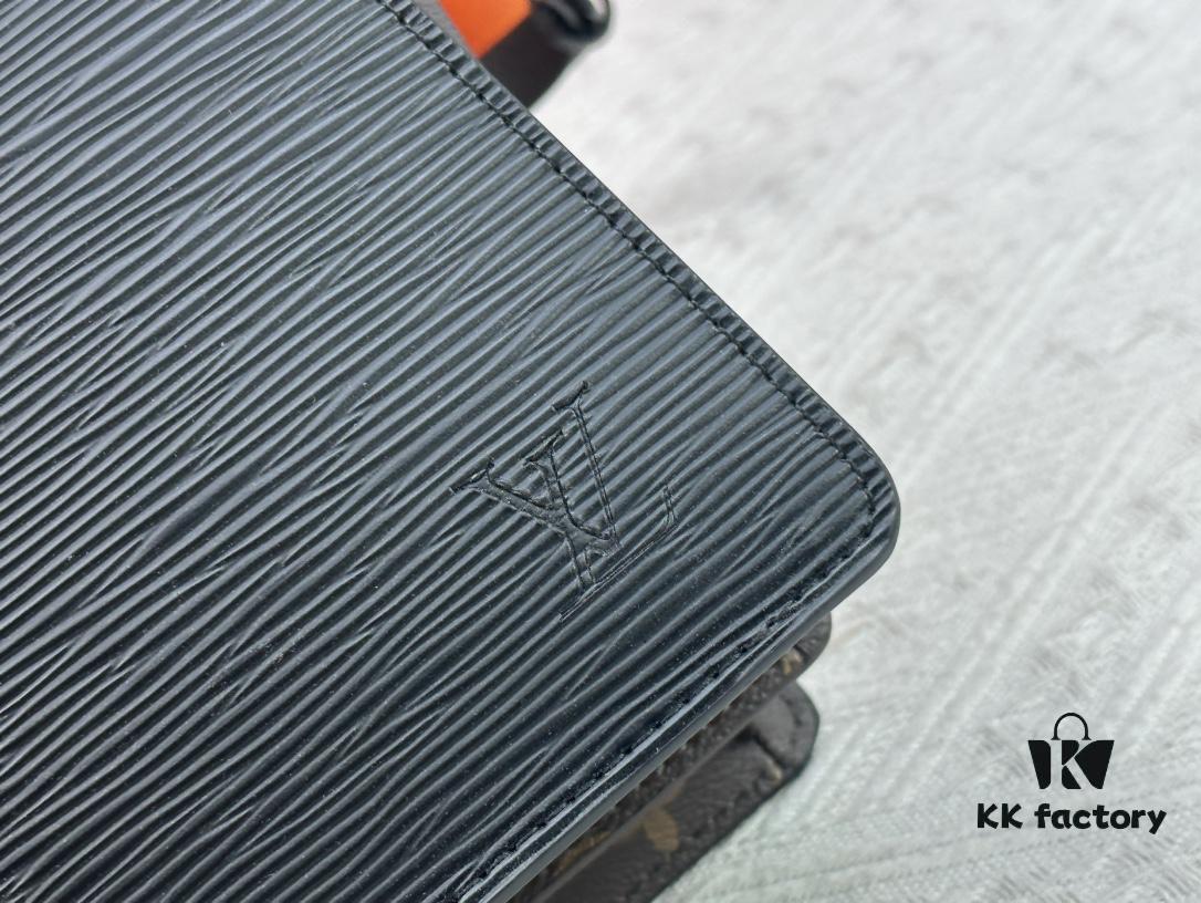 Louis Vuitton Women's Bag Fall/Winter 2024 Model M11789