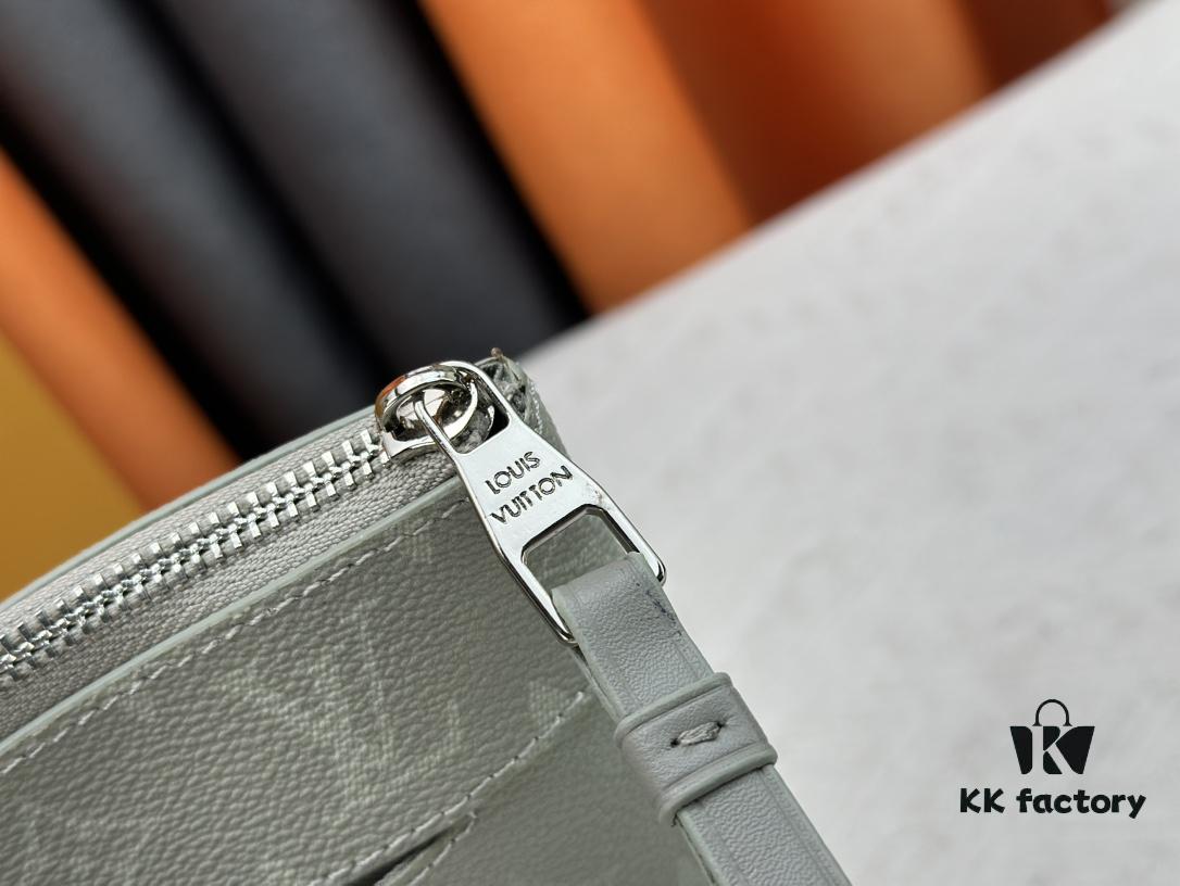 New Arrival 'Louis Vuitton' Clutch Bag M11545 Gray-Green LOUIS VUITTON Pochette Voyage Zip Closure with Letter Logo, Leather Unisex Clutch for Men and Women, Multiple Colors