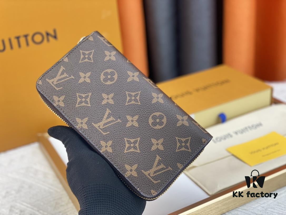 M81630. 👏👏Vivienne Holidays 2022 Collection Limited Edition Zippy Coin Purse, Celebrating Louis Vuitton's Travel Heritage