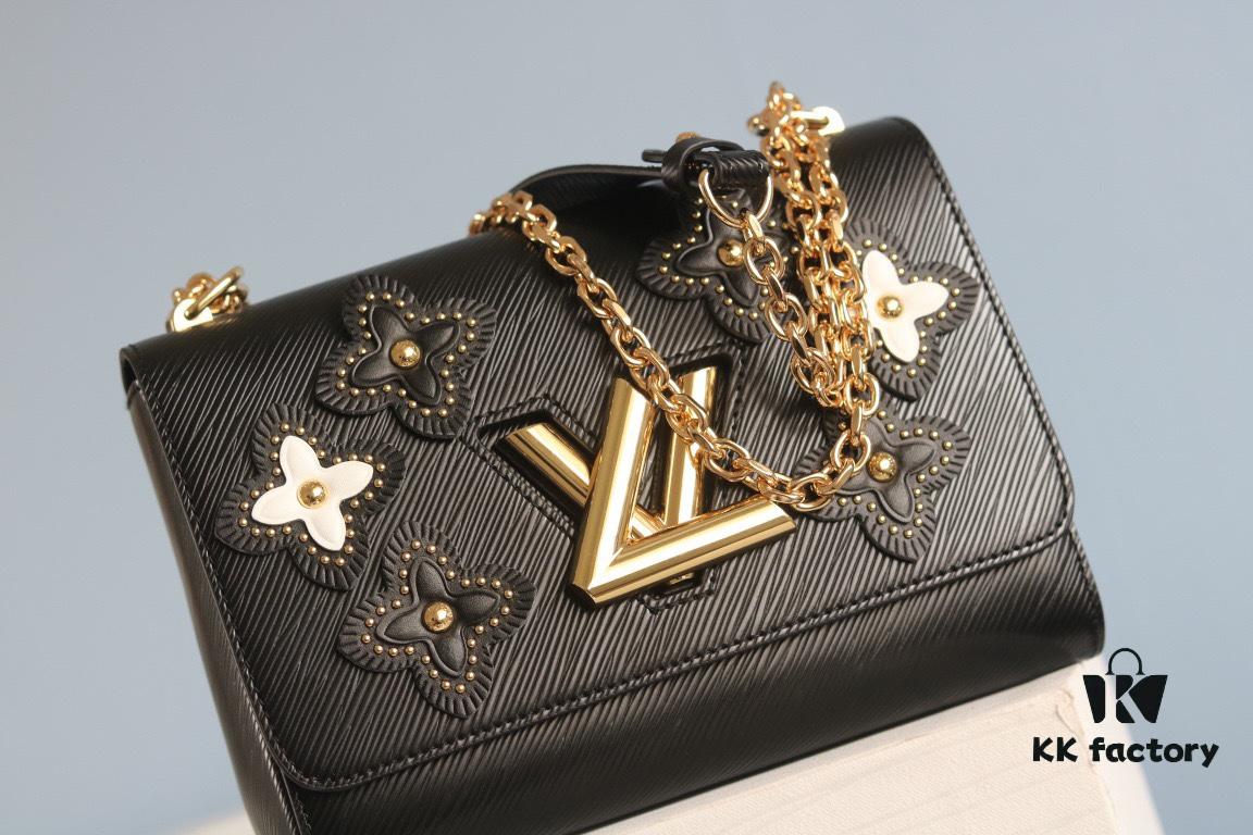 New Arrival [Rose] Top-Quality Authentic Version [Rose]... Even More Beautiful in Real Life [Kiss][Kiss] LV's Hottest Twist Denim Medium Bag Now Available 💃