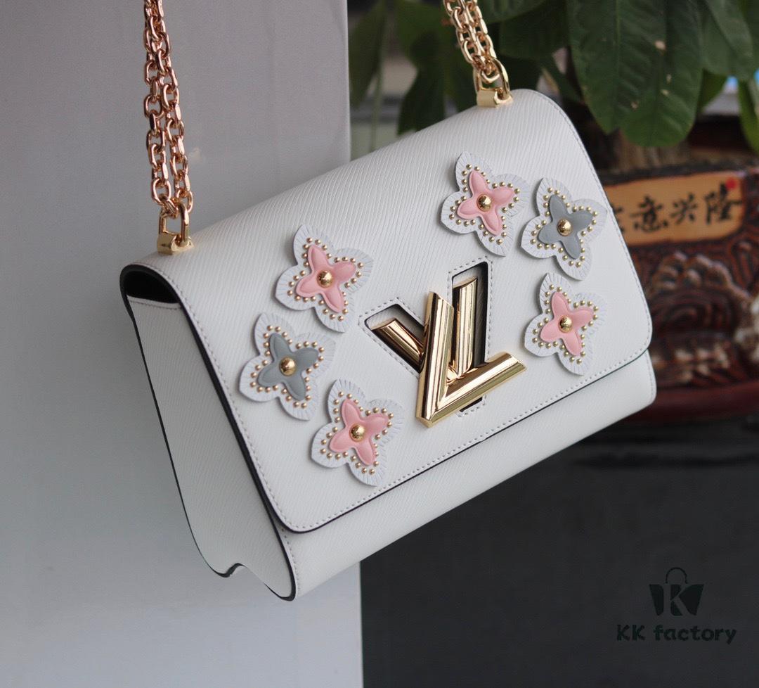 New Arrival [Rose] Top Quality Original Version [Rose]... Even More Beautiful in Real Life [Kiss][Kiss] LV's Hottest Twist Denim Medium Bag Released 💃 Flower Tinsel Design from Louis Vuitton Haute Collection, Model No. 50313, 50280, 50282 (Large Size), Compare and Choose the Genuine One with Internal Code: 0088 [Sun][Sun]