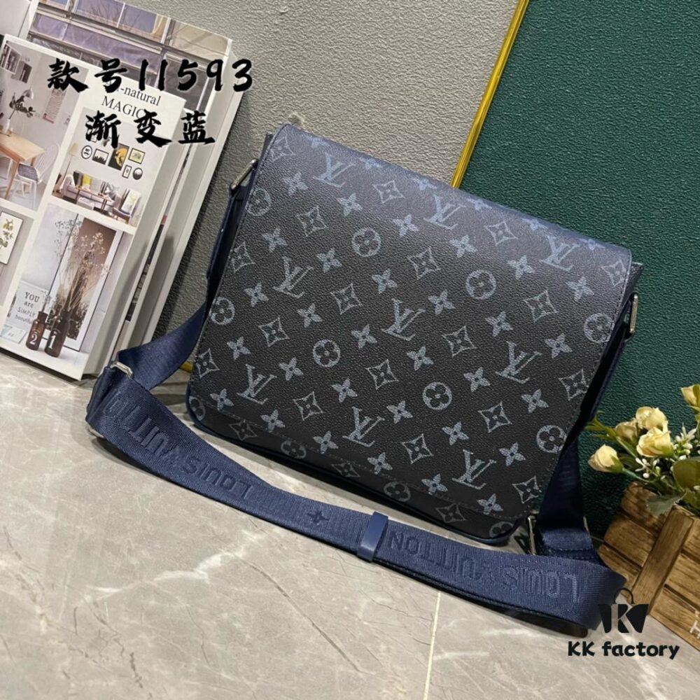 Upgraded Version 180 M11593 M46255 Gradient Green Gradient Blue Exclusive Men's Free Shipping Sling Bag Series DISTRICT Small Sling Bag