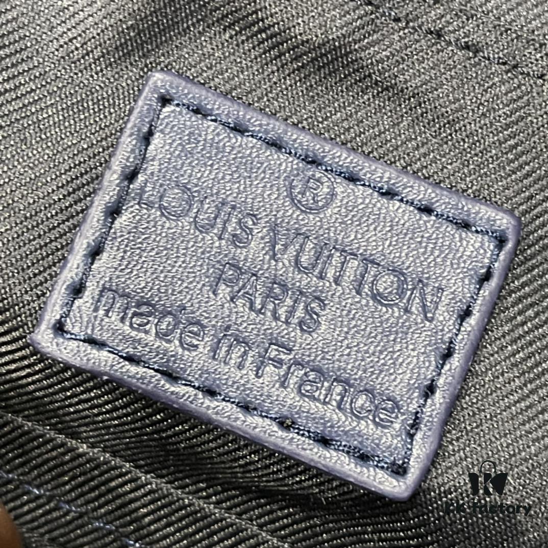 Upgraded Version 180 M11593 M46255 Gradient Green Gradient Blue Exclusive Men's Free Shipping Sling Bag Series DISTRICT Small Sling Bag