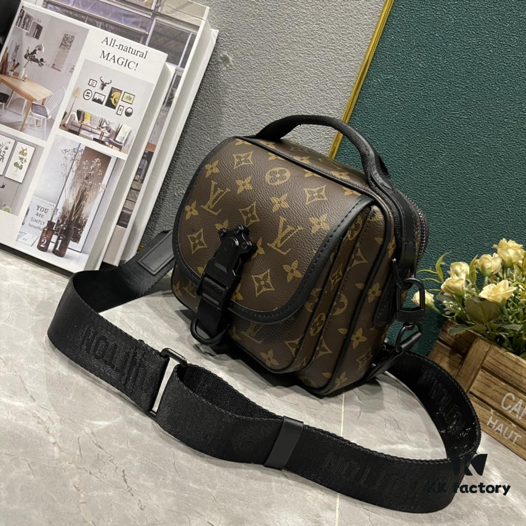 Upgraded M46973 Vintage Flower, Black Flower Quest Messenger Bag