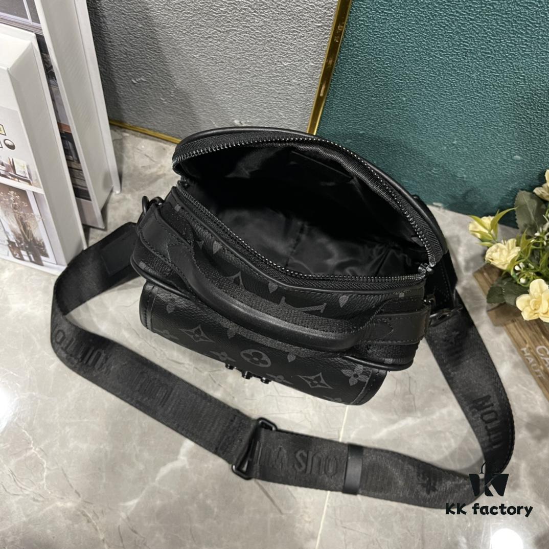 Upgraded M46973 Vintage Flower, Black Flower Quest Messenger Bag