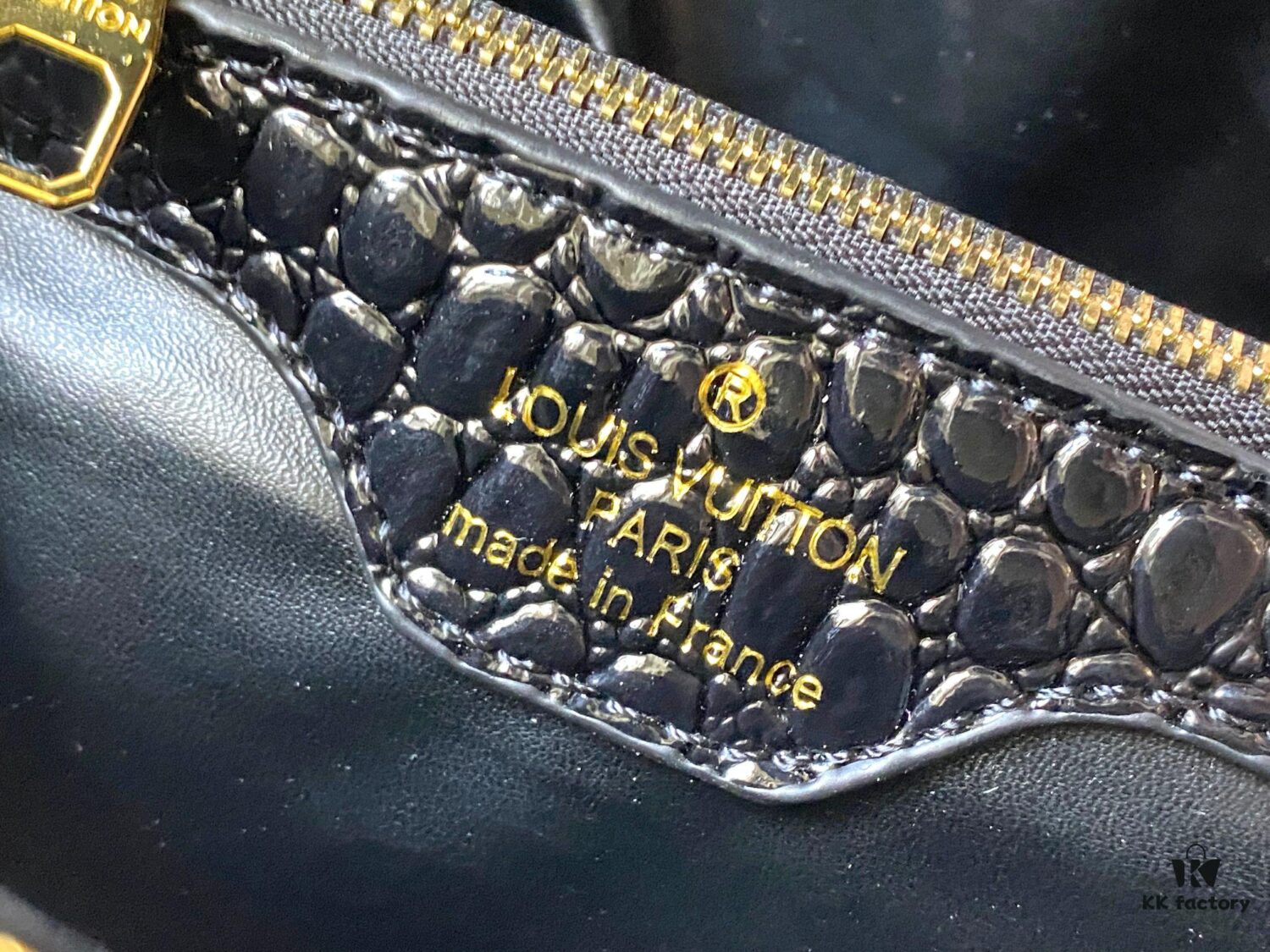 Upgraded M11619 Crocodile-Texture Capucines BB Bag