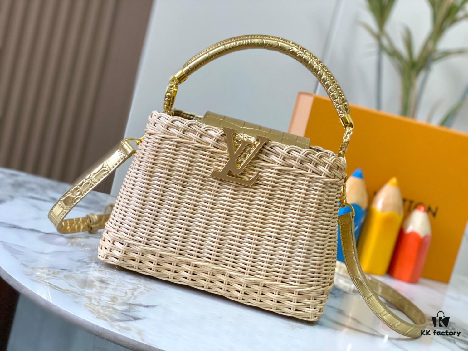 Upgraded M11619 Crocodile-Texture Capucines BB Handbag